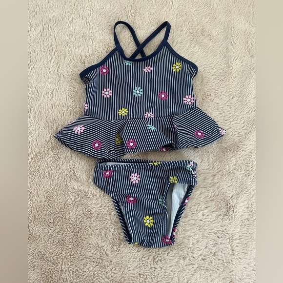 Old Navy Other - Old navy toddler swim suit